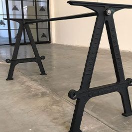 Чугунное подстолье для стола "Альфа"