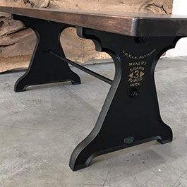 Чугунное подстолье для стола "Монолит"