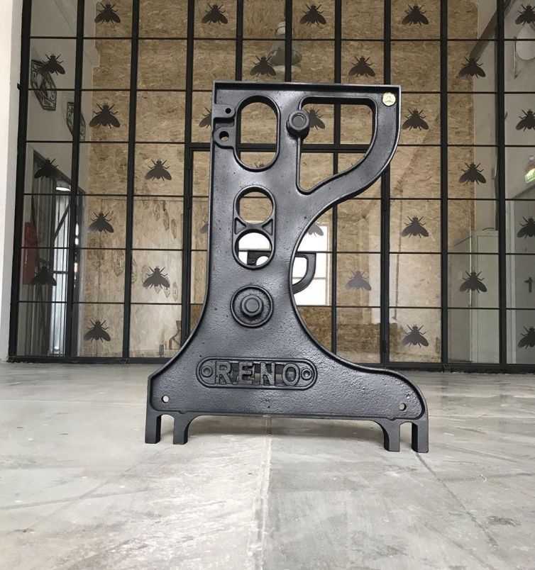 Чугунное подстолье для стола "Reno" на заказ