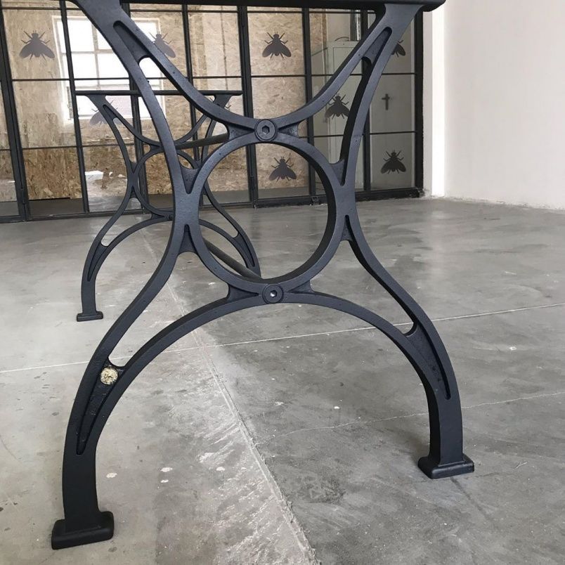 Чугунное подстолье для стола "Компас" на заказ