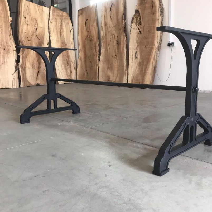 Чугунное подстолье для стола "Tower" на заказ