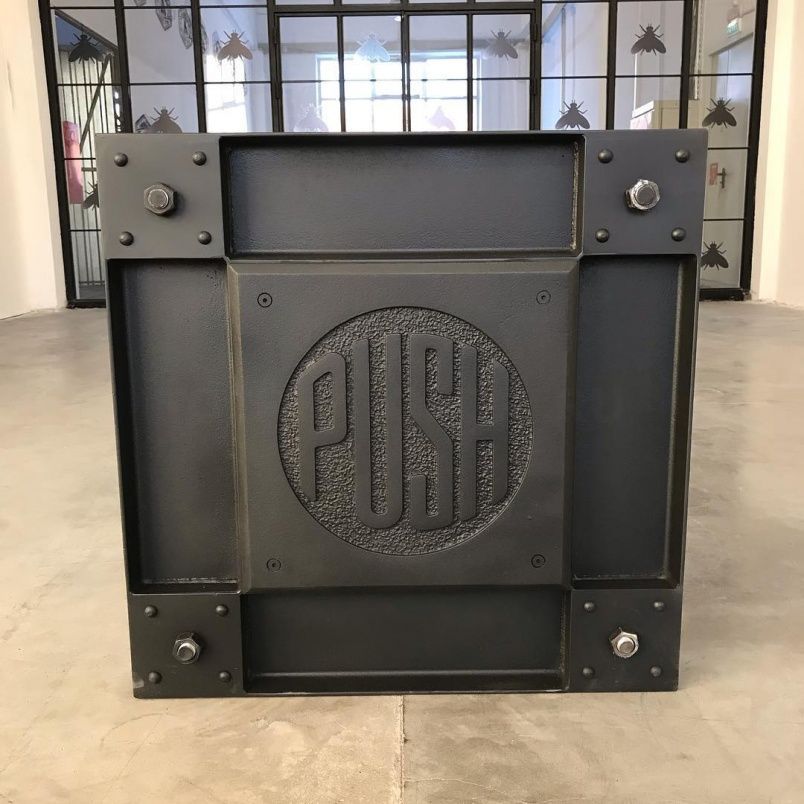 Чугунное подстолье для стола "Push" на заказ