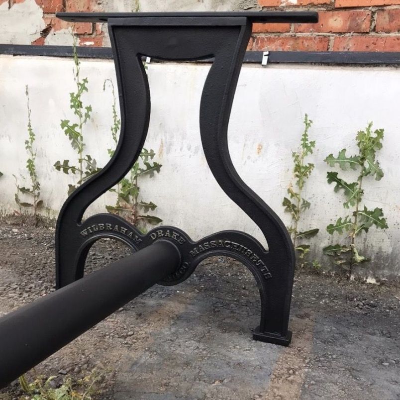 Чугунное подстолье для стола "Дрейк" на заказ