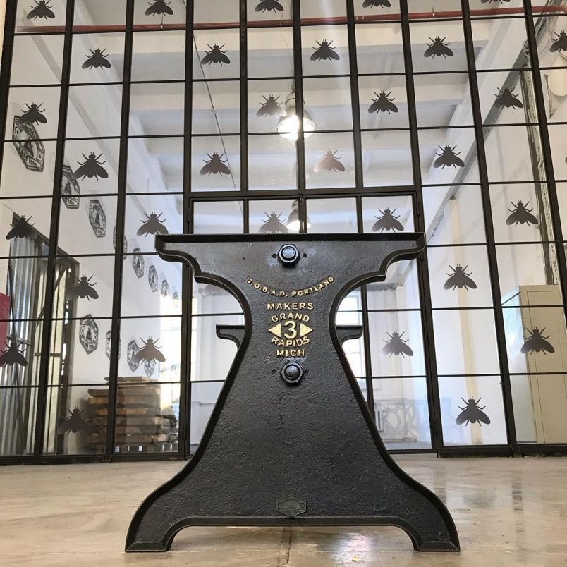 Чугунное подстолье для стола "Монолит" на заказ