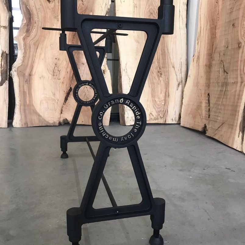 Чугунное подстолье для стола "Rapide" на заказ