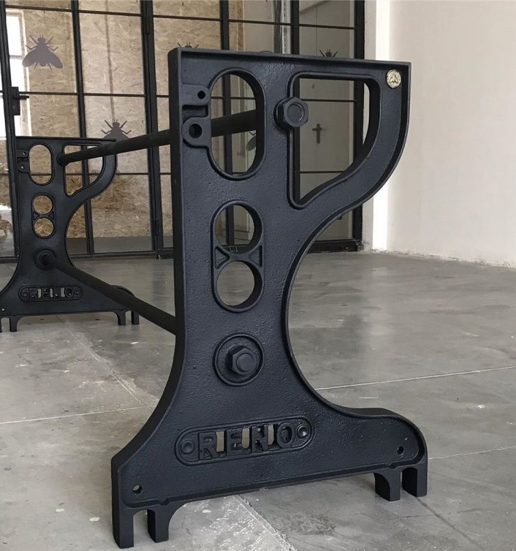 Чугунное подстолье для стола "Reno" на заказ