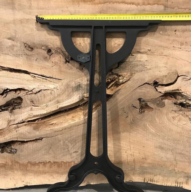 Чугунное подстолье для стола "Time" на заказ