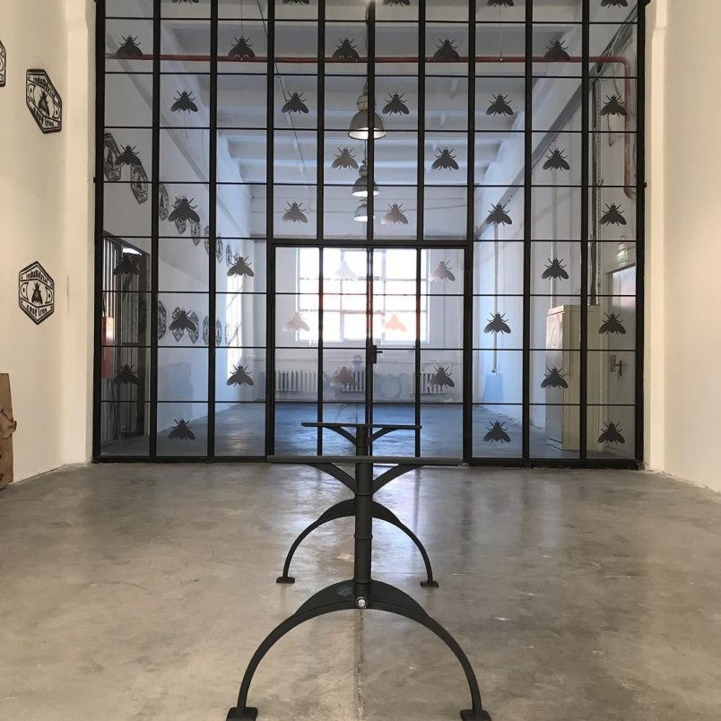 Чугунное подстолье для стола "Шпагат" на заказ