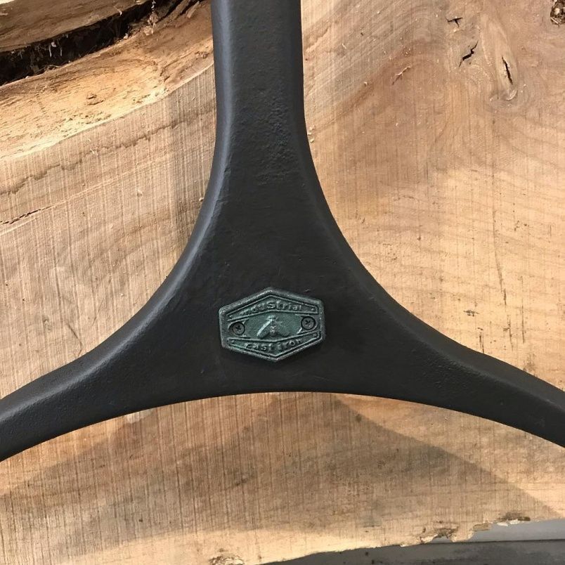 Чугунное подстолье для стола "Slim" на заказ