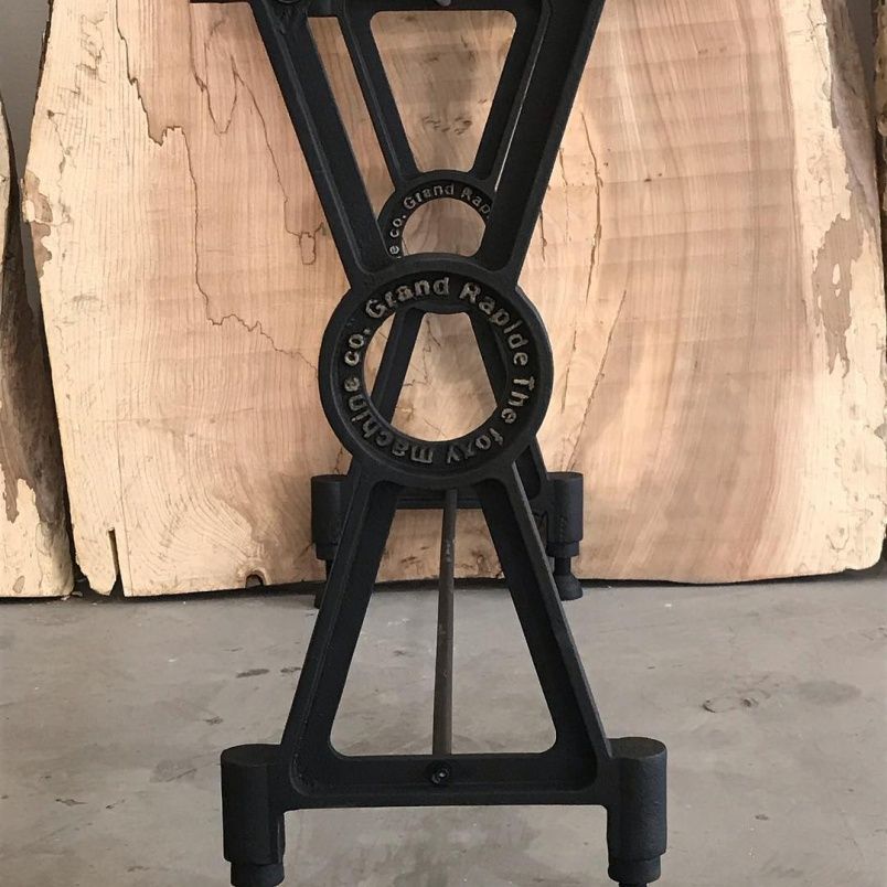 Чугунное подстолье для стола "Rapide" на заказ