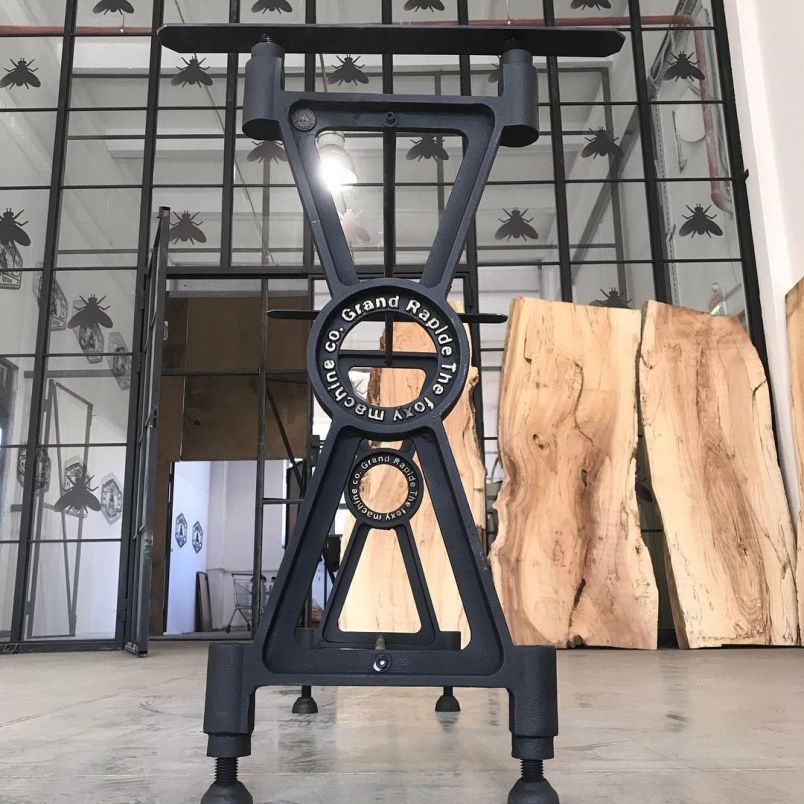 Чугунное подстолье для стола "Rapide" на заказ