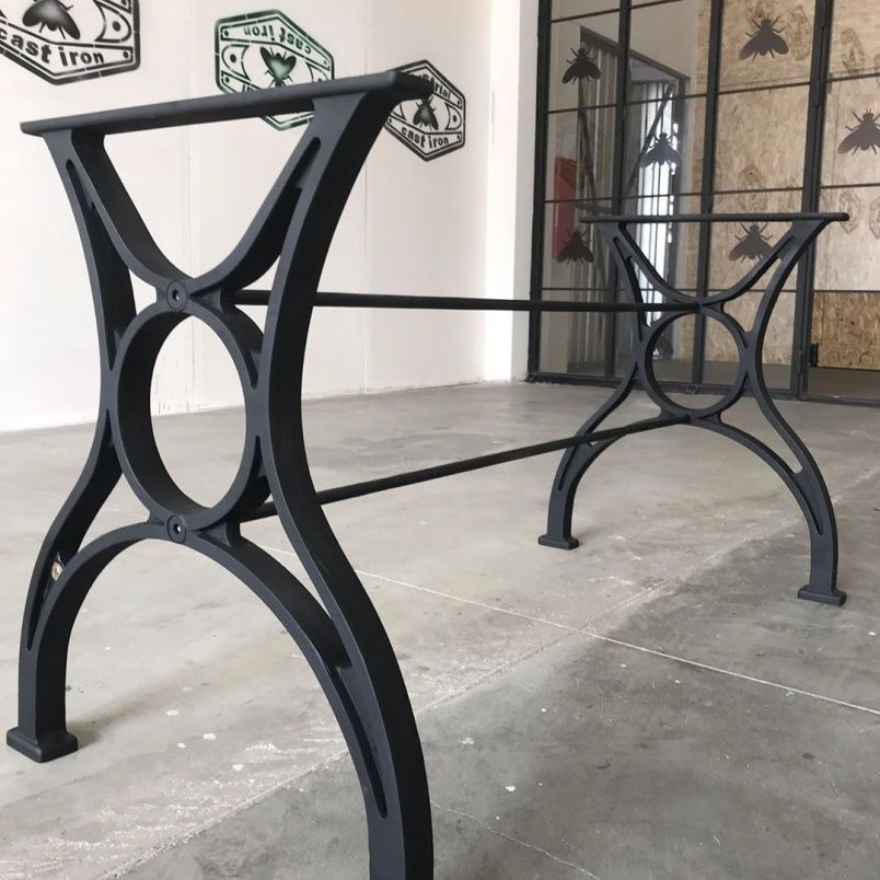 Чугунное подстолье для стола "Компас" на заказ