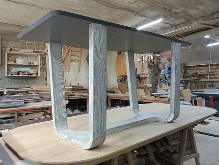 Деревянные подстолья для стола - пример выполнения