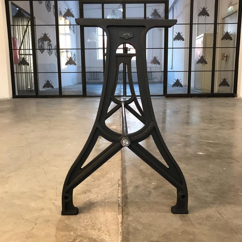 Чугунное подстолье для стола "Ножницы" на заказ