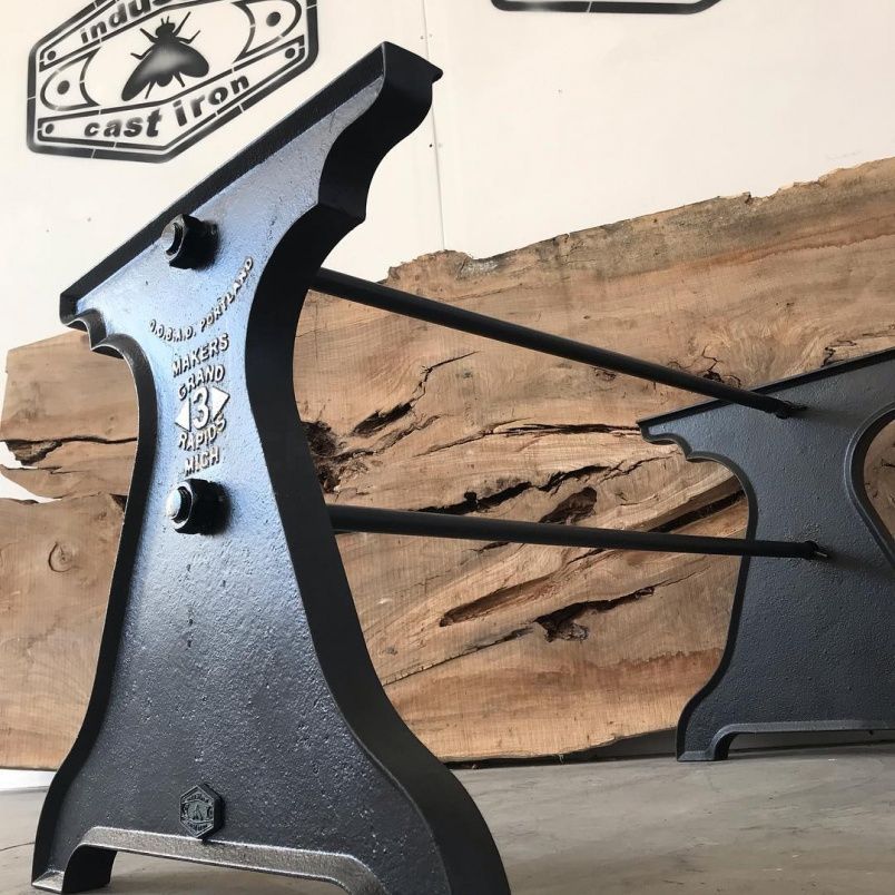 Чугунное подстолье для стола "Монолит" на заказ