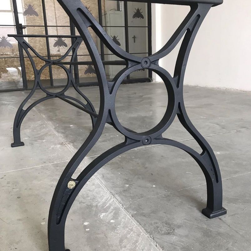 Чугунное подстолье для стола "Компас" на заказ