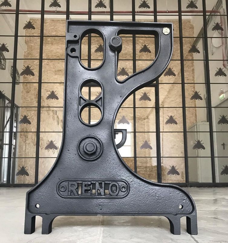 Чугунное подстолье для стола "Reno" на заказ