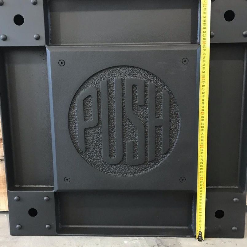 Чугунное подстолье для стола "Push" на заказ