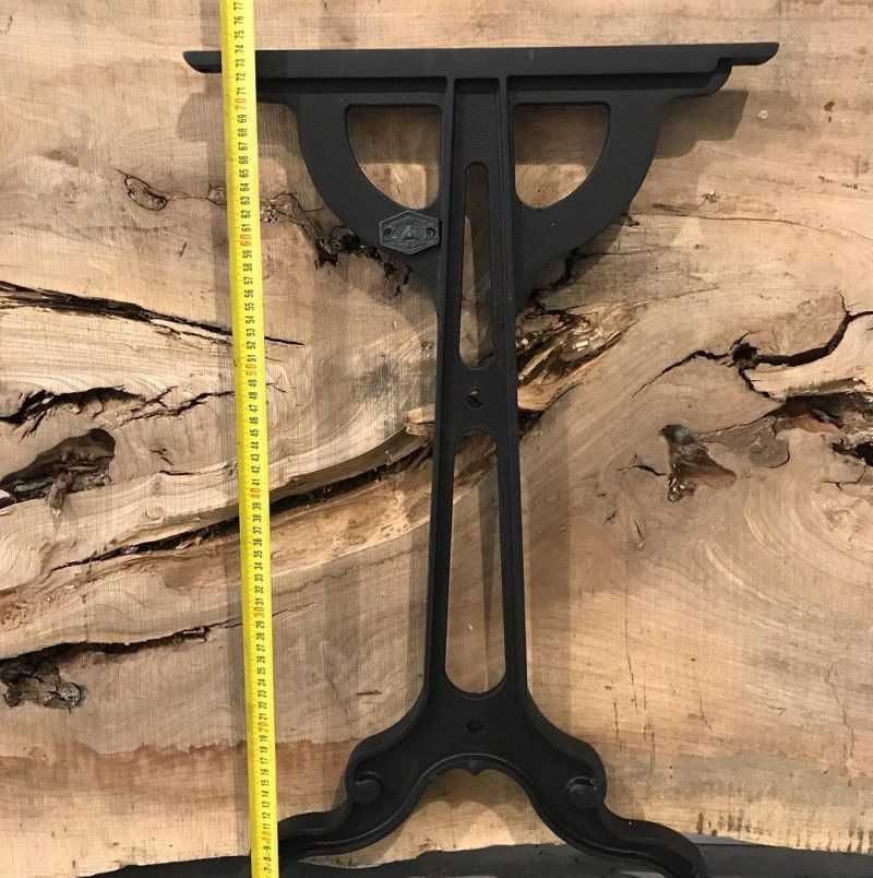 Чугунное подстолье для стола "Time" на заказ