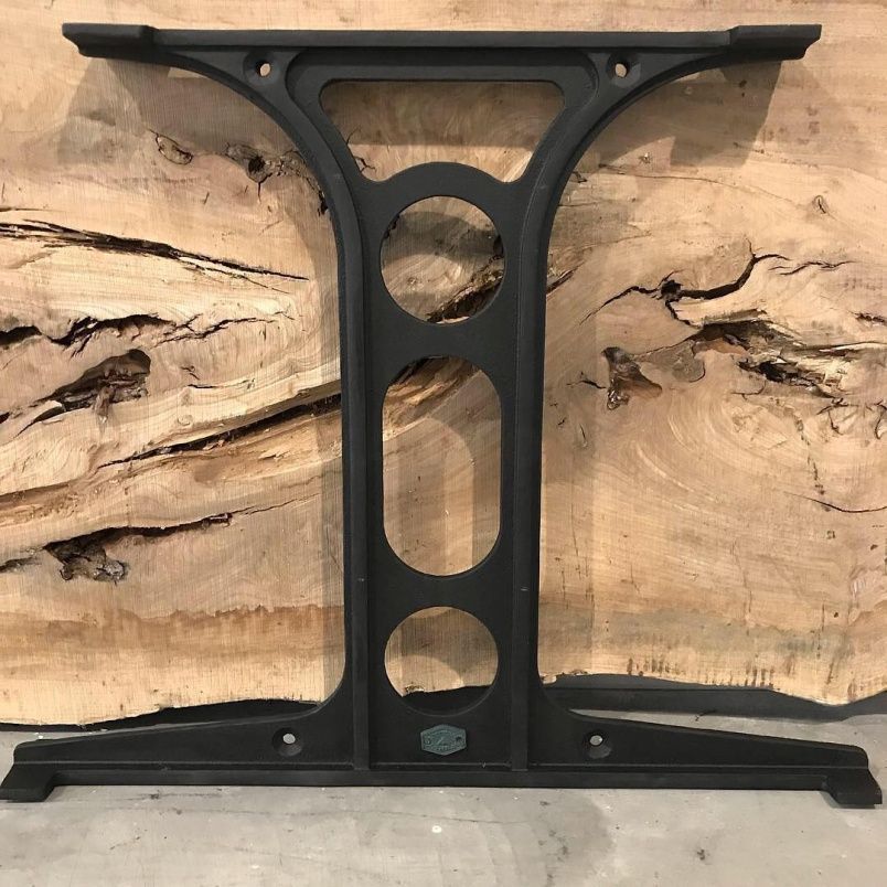 Чугунное подстолье для стола "Тавр" на заказ