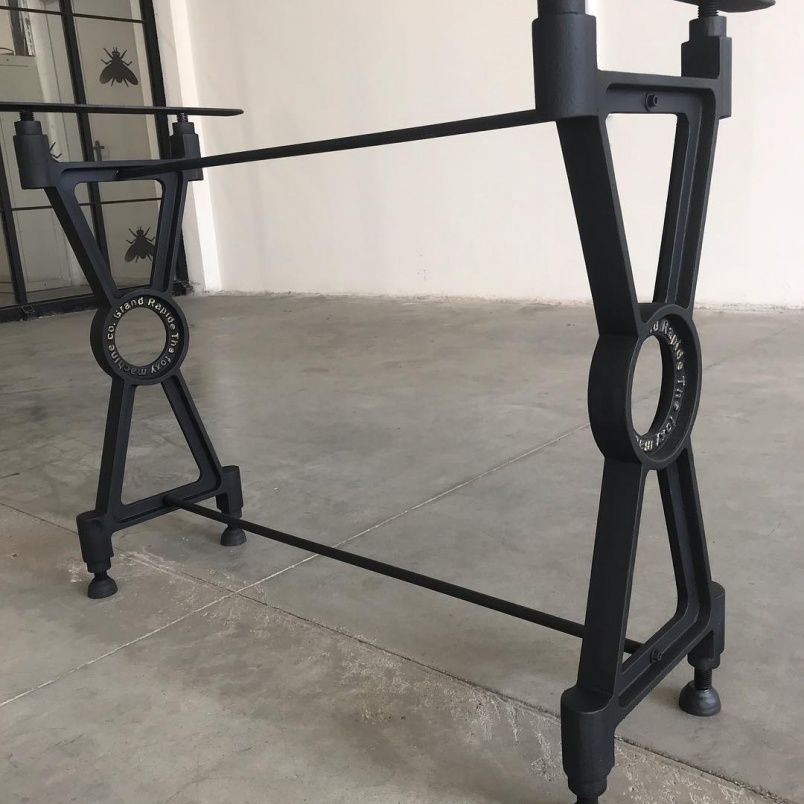 Чугунное подстолье для стола "Rapide" на заказ