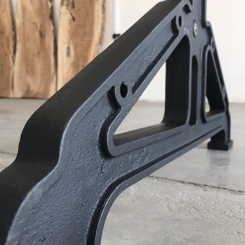 Чугунное подстолье для стола "Tower" на заказ