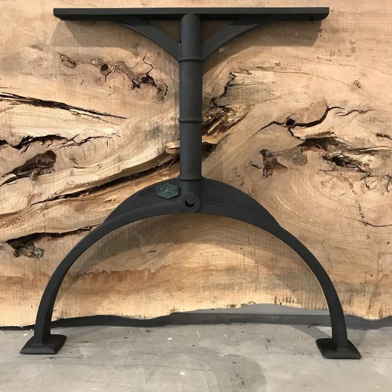 Чугунное подстолье для стола "Шпагат" на заказ