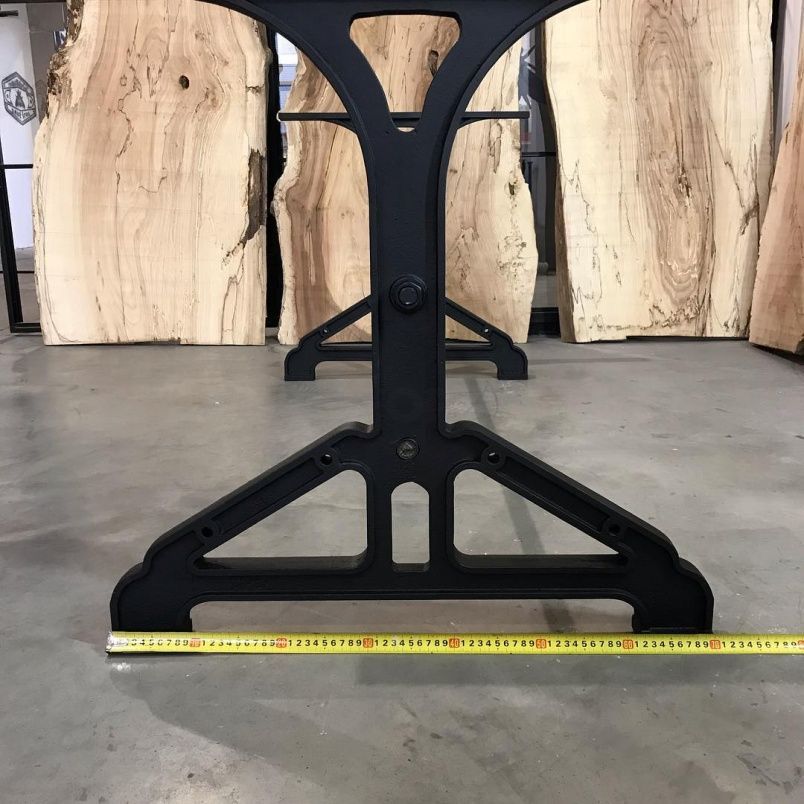 Чугунное подстолье для стола "Tower" на заказ