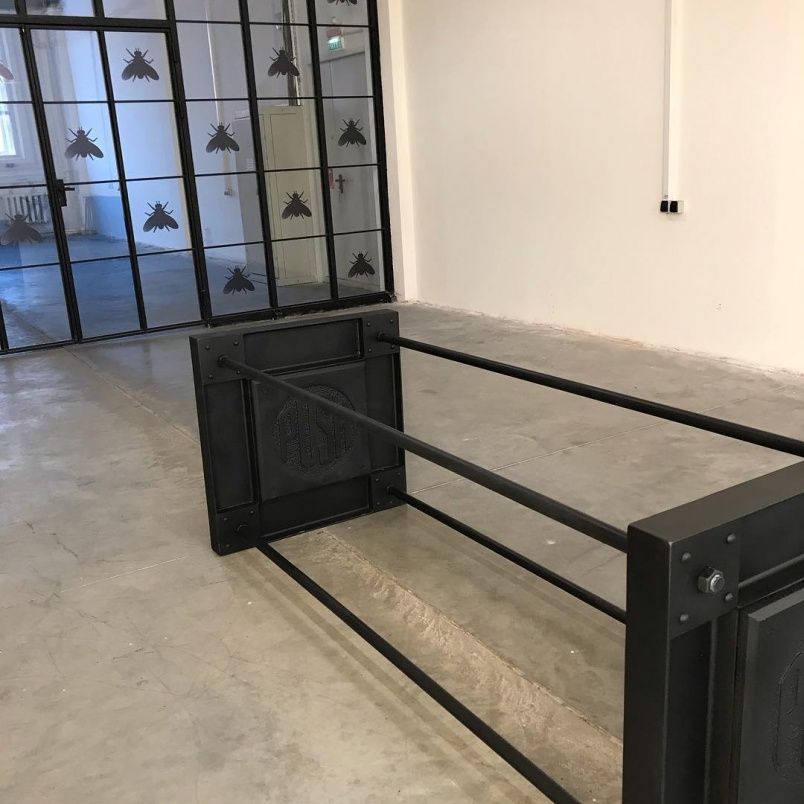 Чугунное подстолье для стола "Push" на заказ