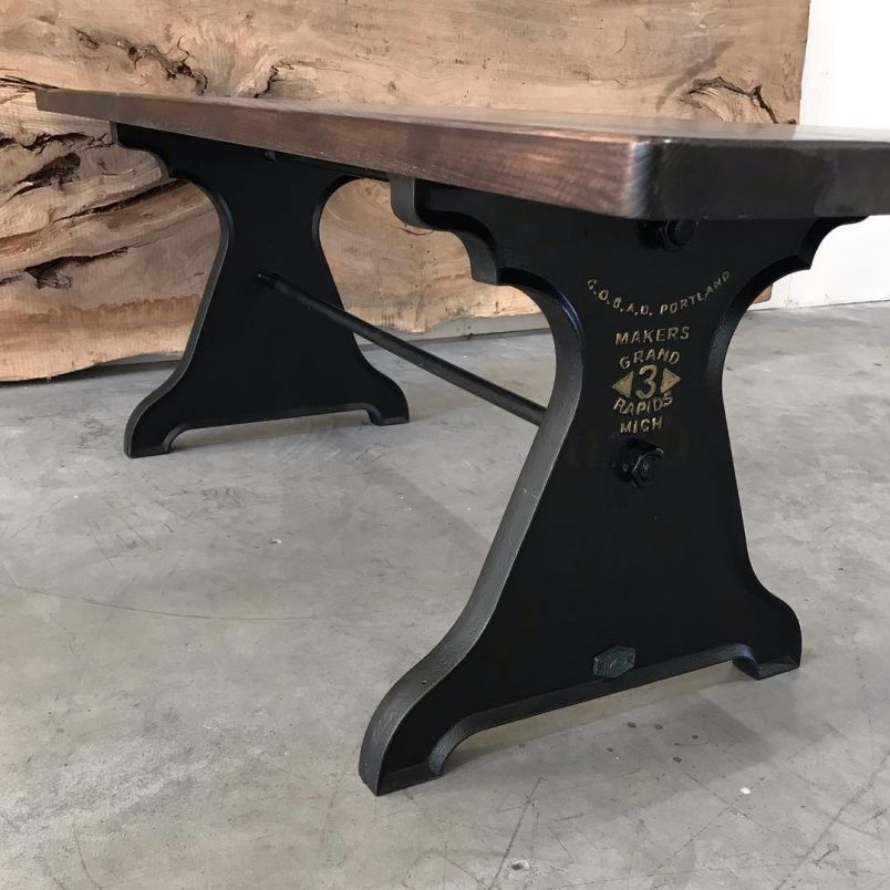 Чугунное подстолье для стола "Монолит" на заказ