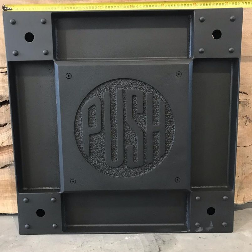 Чугунное подстолье для стола "Push" на заказ