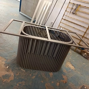 Пример металлического подстолья