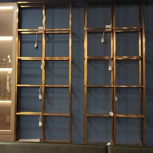 Образец готовой перегородки из металла