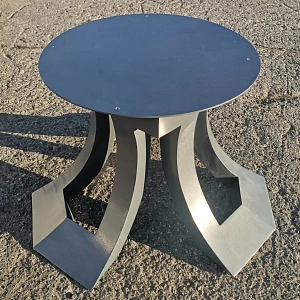 Пример металлического подстолья